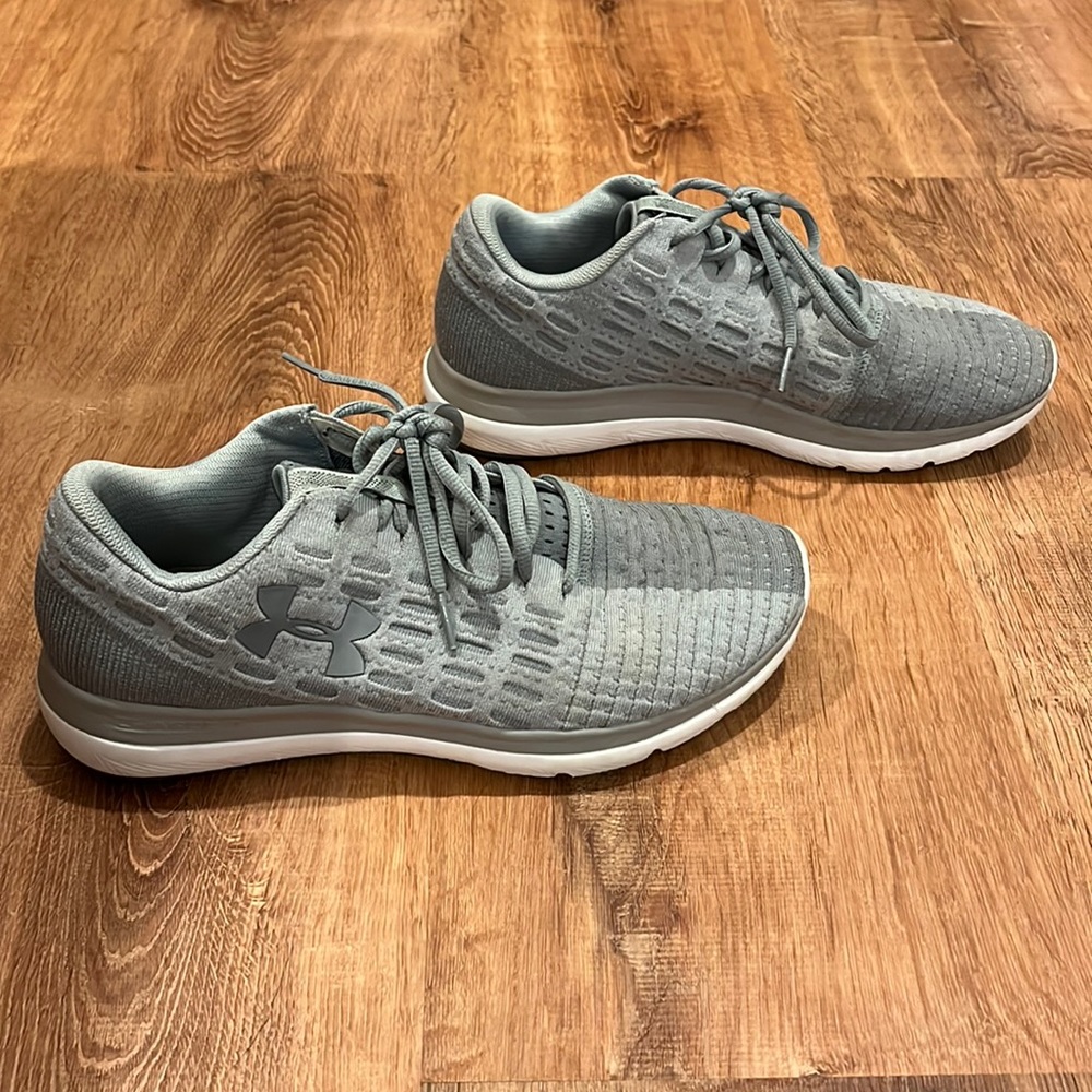 Under Armour Sneakers